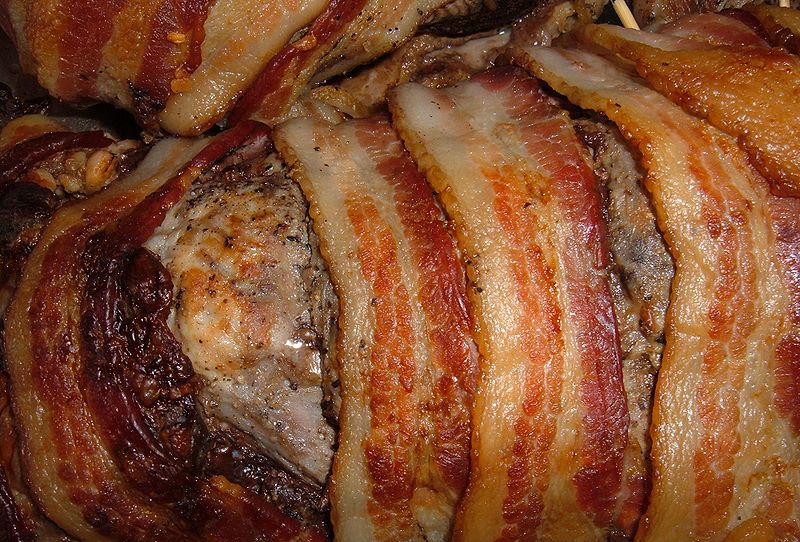 File:Bacon-wrapped filet mignon 1.JPG