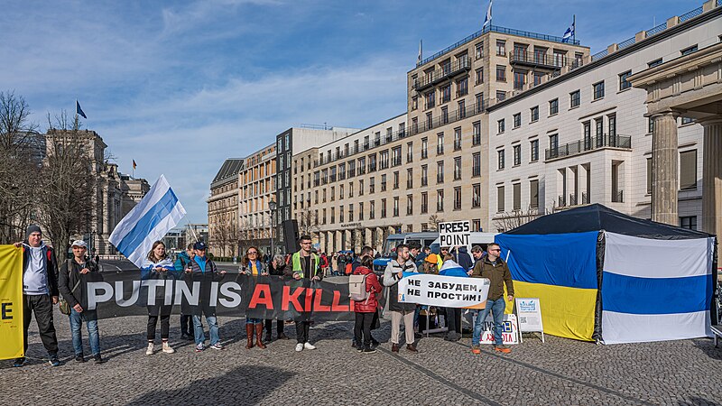 File:Berlin Russian rally in support of Ukraine asv2024-02-25 img01.jpg