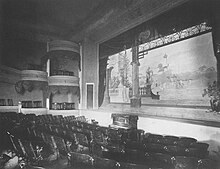 Interior of the Braswell Opera House in 1907 Braswell Opera House in Demopolis in 1907.jpg