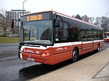 Bus portant la livrée appliquée depuis l'arrivée du tramway.