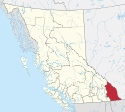 Eine Karte von British Columbia mit seinen 29 regionalen Bezirken und gleichwertigen Gemeinden.Einer ist rot hervorgehoben.