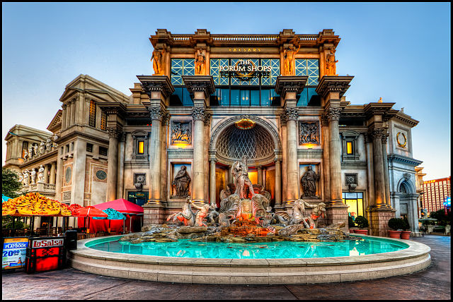 File:Caesars Palace Las Vegas. (39229935724).jpg - Wikimedia Commons