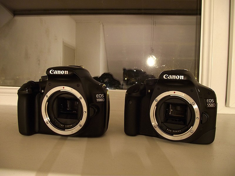 File:Canon EOS 1100D and Canon EOS 550D.jpg