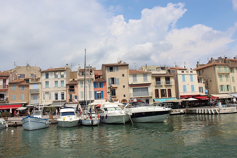 File:Cassis Le port 10.jpg