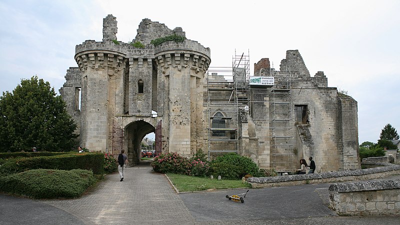 File:Château de Berzy-le-Sec.jpg