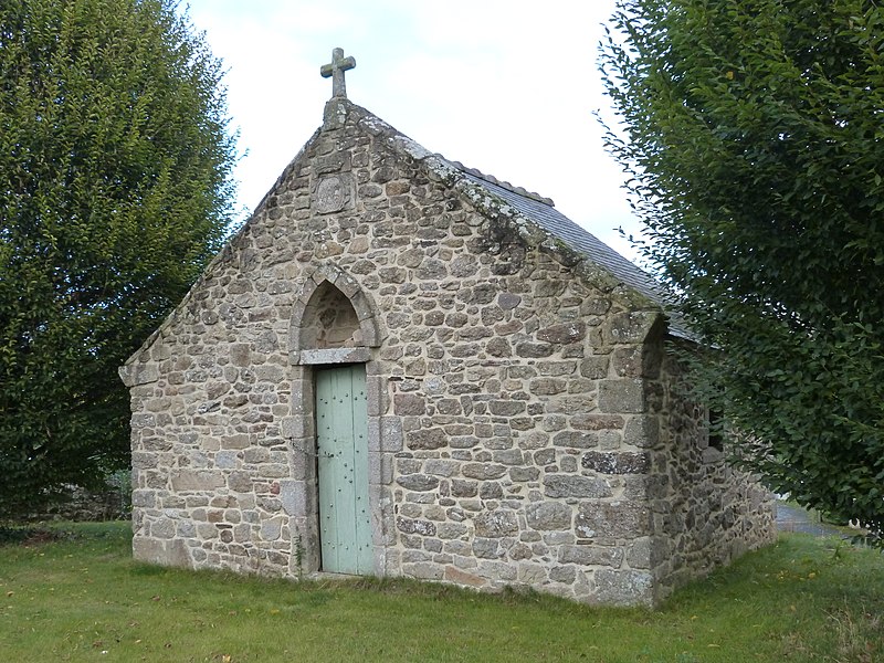 File:Chapelle Saint-Sébastien à Saint-Igneuc.jpg