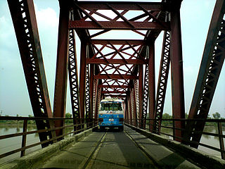 <span class="mw-page-title-main">Rivaz Bridge</span> Bridge in Chund Bharwana, Jhang-Sargodha road