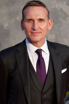 Christopher Eccleston felt that Rose was the Ninth Doctor's equal in the first series.
