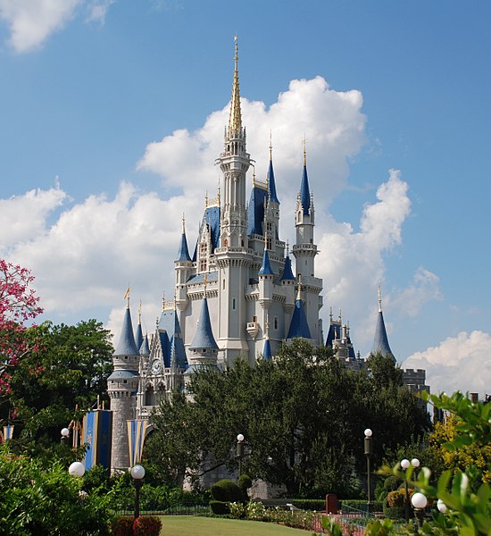 File:Cinderella castle day.jpg