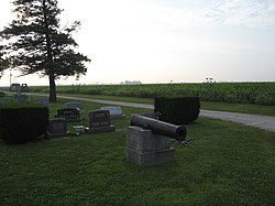 Civil war memorial at Arcola Township Cemetery, August 2009 - panoramio.jpg