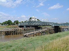 Cross Keys Jembatan - geograph.org.inggris - 28541.jpg