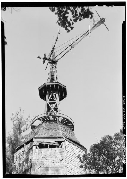 File:DETAIL, TOP OF TOWER, SHOWING WIND VANE AT ANGLE - Frederic Bronson Windmill, 3015 Bronson Road, Fairfield, Fairfield County, CT HABS CONN,1-FAIRF,14-5.tif