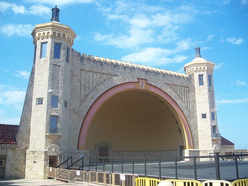 File:Daytona Beach Oceanfront Park bandshell03.jpg