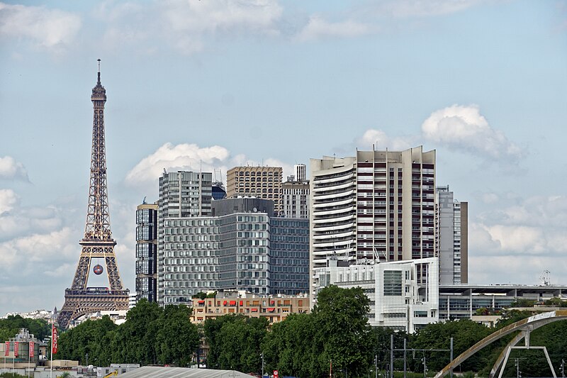 File:Eiffel Tower and Front de Seine, Paris June 2016.jpg