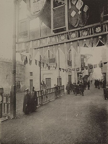 File:Entrée de la rue du Caire. (1889) - TIMEA.jpg