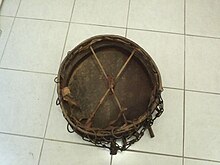 Envers d'un tambour de chaman chepang.jpg