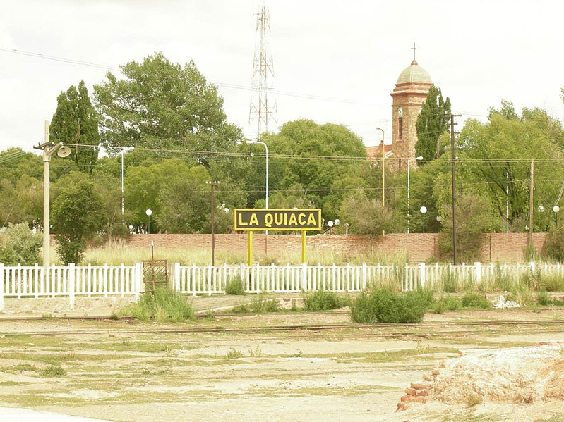 File:Estación de tren - panoramio.jpg