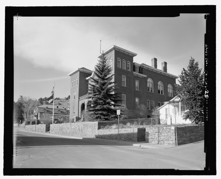 File:FROM INTERSECTION OF WEST 1ST HIGH AND COUNTY ROAD STREET, VIEW TOWARDS NORTHEAST AND GILPIN COUNTY COURHOUSE - Central City, Central City, Gilpin County, CO HABS CO-203-25.tif