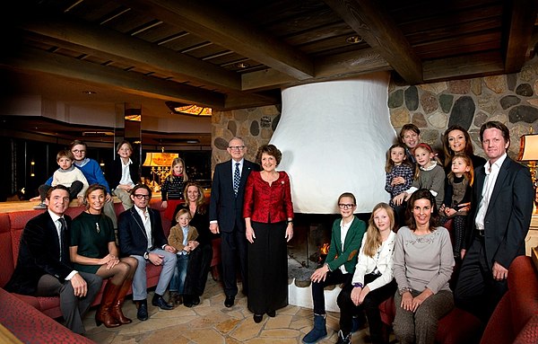 Prince Bernhard (sitting, front row, third from the left) with his wife, children, parents, siblings, and their families in 2013
