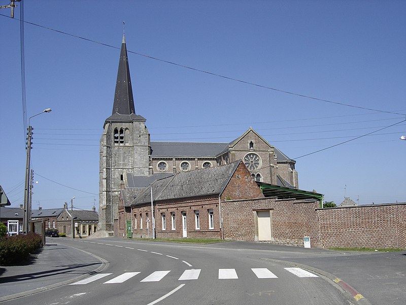 File:Fontaine au Pire church.jpg