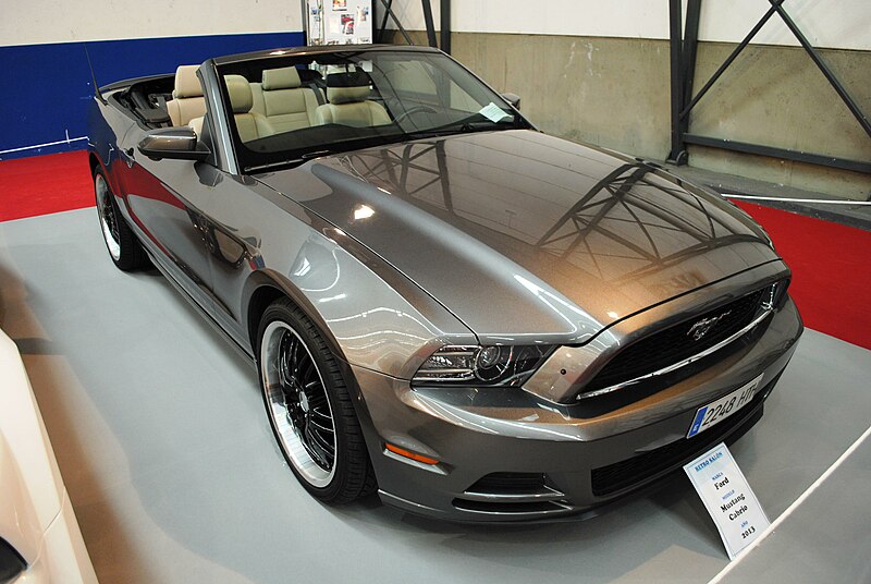 File:Ford Mustang Cabrio, 2013, IFEVI, 2014.JPG