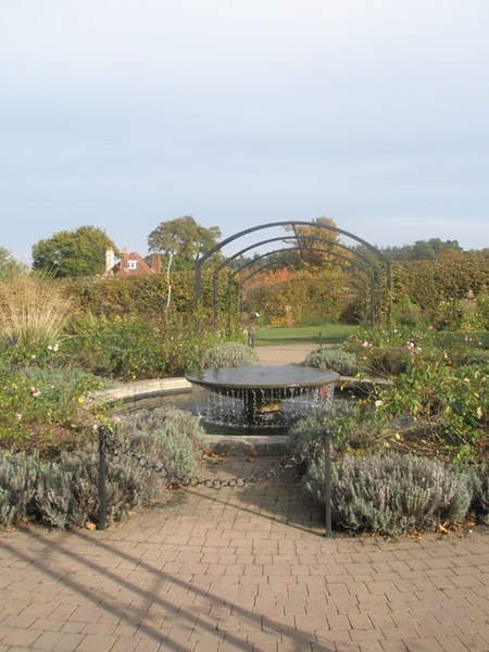 File:Fountain within an autumnal RHS Wisley - geograph.org.uk - 1562021.jpg