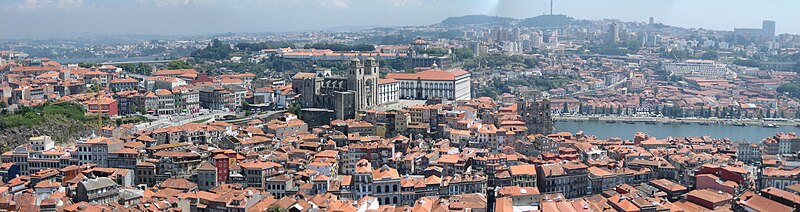 File:From the Torre dos Clérigos.Porto.jpg