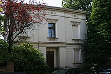 Wohnhaus (Villa mit Gartenanlage)