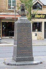 Busto de Gustave Gailly