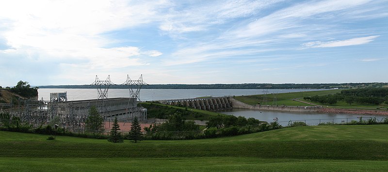 File:Gavins Point Dam.jpg