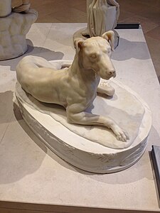 Chien, Paris, musée du Louvre.