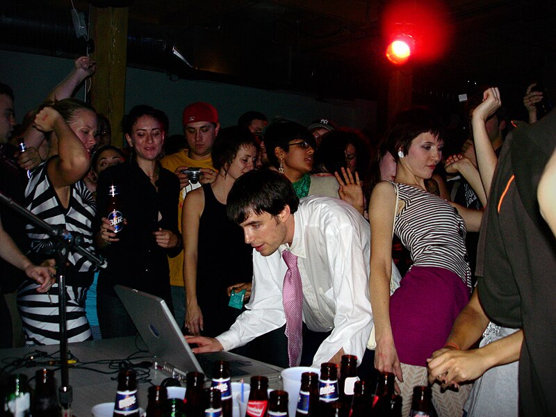 File:Girl Talk and dancing girls.jpg