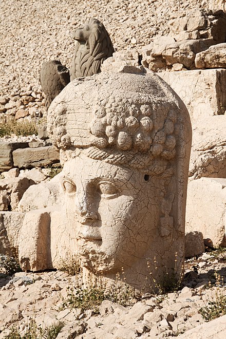 Mount Nemrut: Head from statue