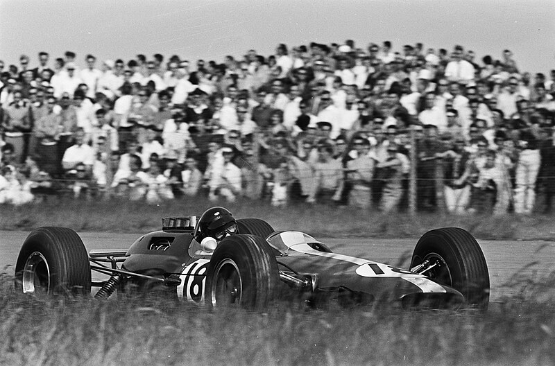 File:Grand Prix van Nederland, het rennersveld Jim Clark in zijn Lotus in actie, Bestanddeelnr 916-4688.jpg