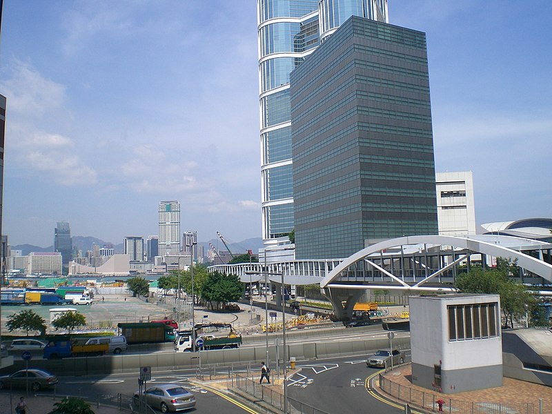 File:HK Queensway Harcourt Road Tim Mei Avenue 1.JPG