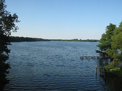 So kommt man zu dem Großer Priepertsee mit den Öffentlichen - Mehr zum Ort Hier