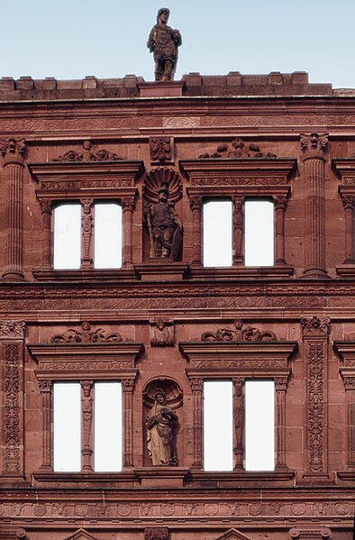 File:Heidelberg-06-Schloss-vier leere Fenster-1979-gje.jpg