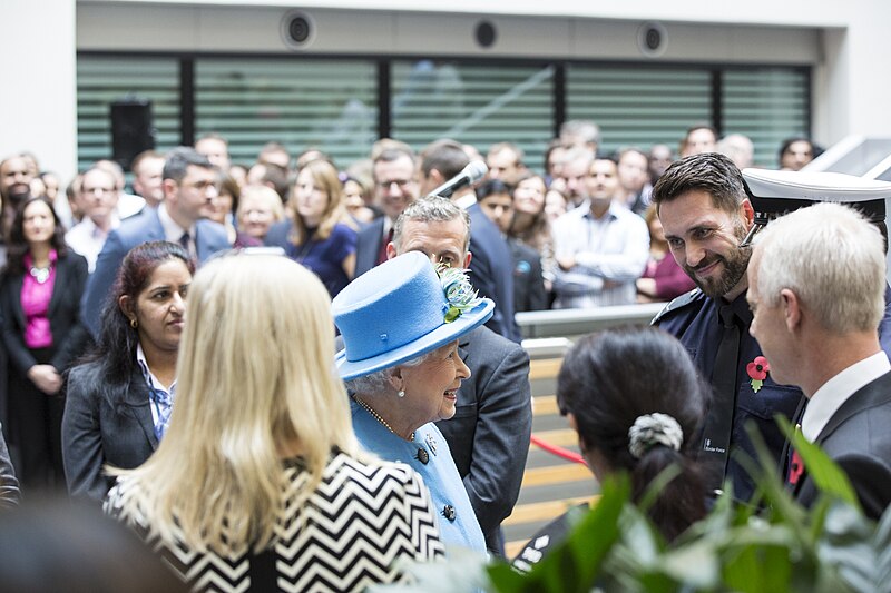 File:Her Majesty The Queen visit to 2 Marsham Street (22849375280).jpg