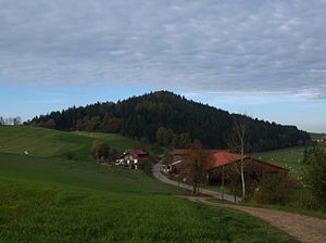 Himmelberg, in the foreground Kölburg