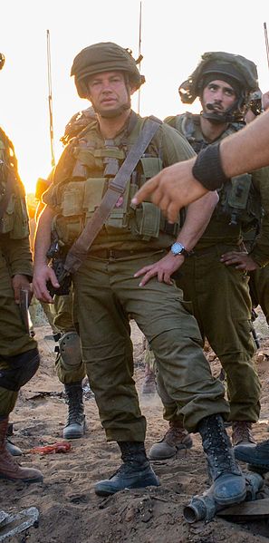 File:IDF Paratroopers Operate Within Gaza - Ofer winter.jpg