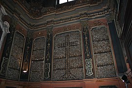 Ossuary dekorasyonu.