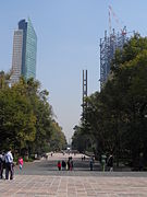 Vista desde el Altar a la Patria del Puente y Puerta de los Leones.