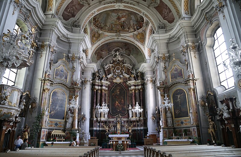 File:Innenraum Pfarrkirche St. Johannes d. T. Toblach-1.jpg