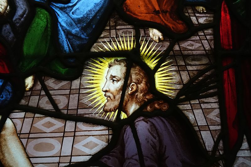 File:Jesus @ Stained glass @ Paroisse Saint-Etienne-du-Mont @ Montagne Sainte-Geneviève @ Paris (30932426995).jpg