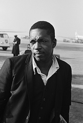 Coltrane w 1963 r. (Lotnisko Schiphol, Holandia)