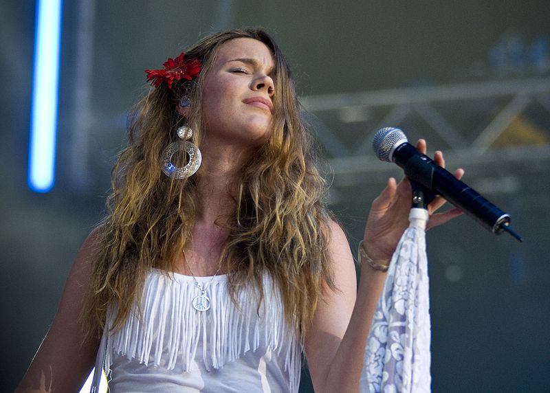 File:Joss Stone @ Stockholm jazz fest 05 new.jpg