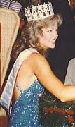 1983: Julie Hayek, que competiu como Miss California USA