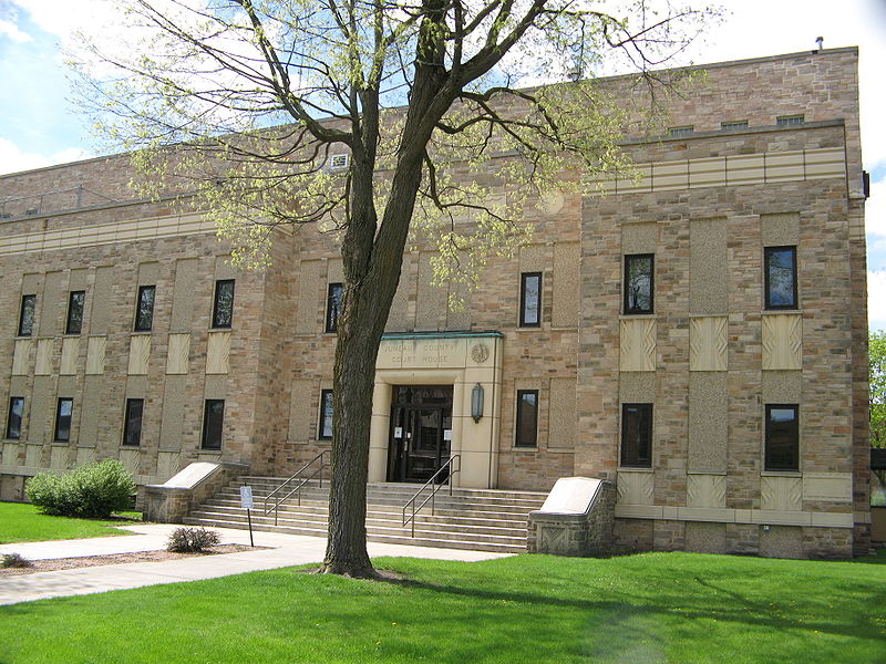 File:JuneauCountyCourthouse.JPG