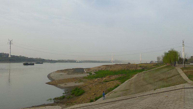 File:Junshan Bridge seen from the Zhongshan Warship Travel Ferry Terminal - P1540185.JPG