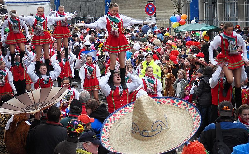 File:Kölner Rosenmontagsumzug 2009 - Mäd-Steher.jpg